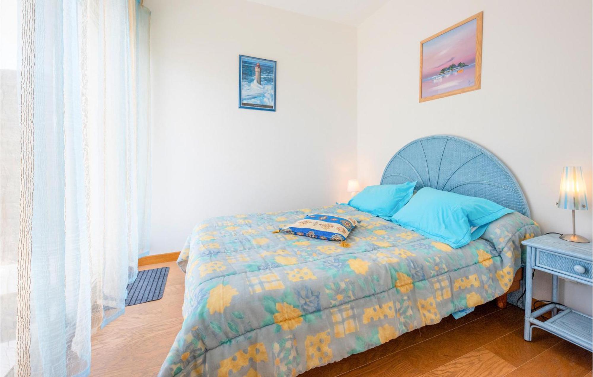 Gorgeous Apartment In Royan With Kitchen Exterior foto