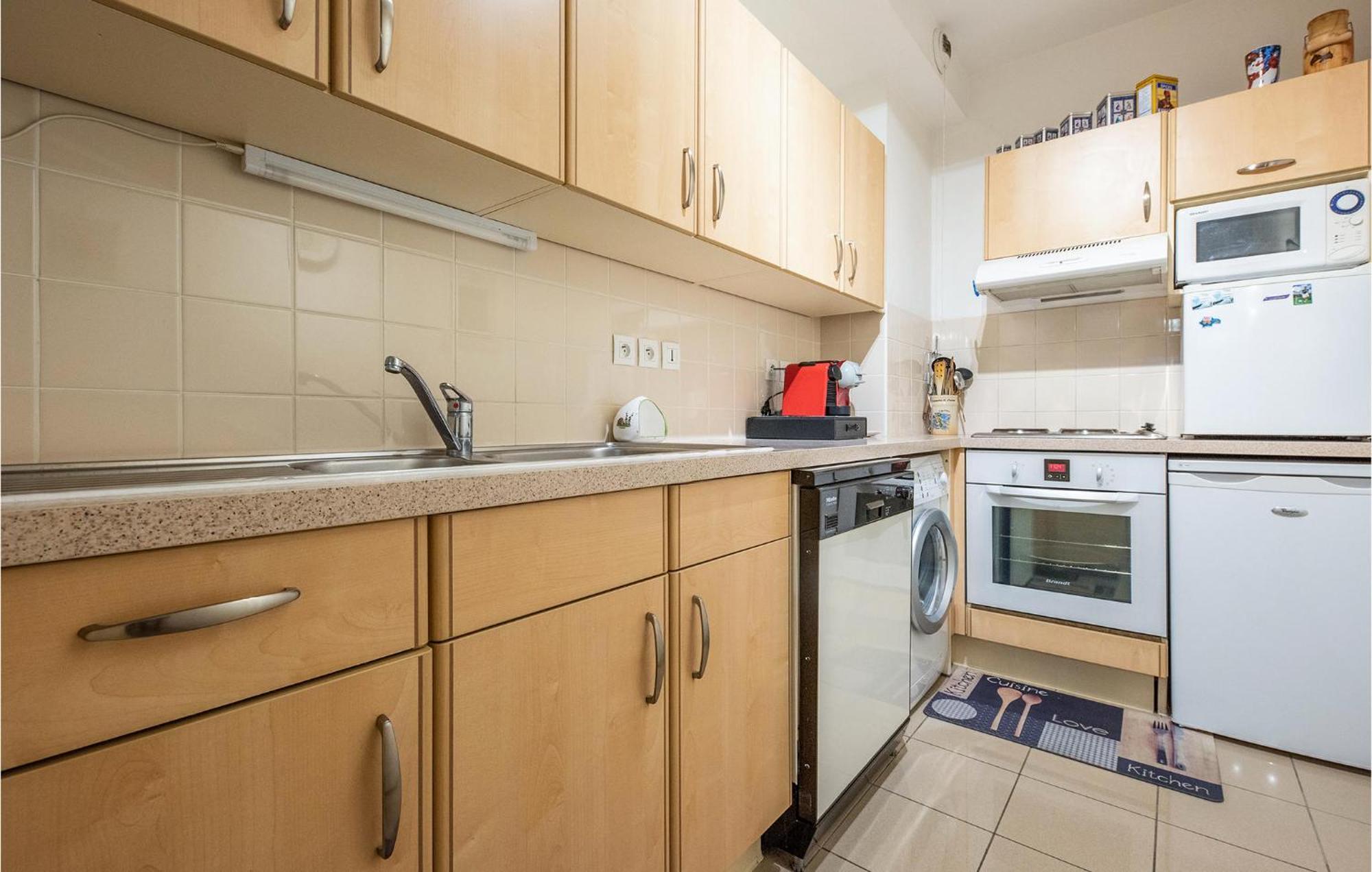 Gorgeous Apartment In Royan With Kitchen Exterior foto