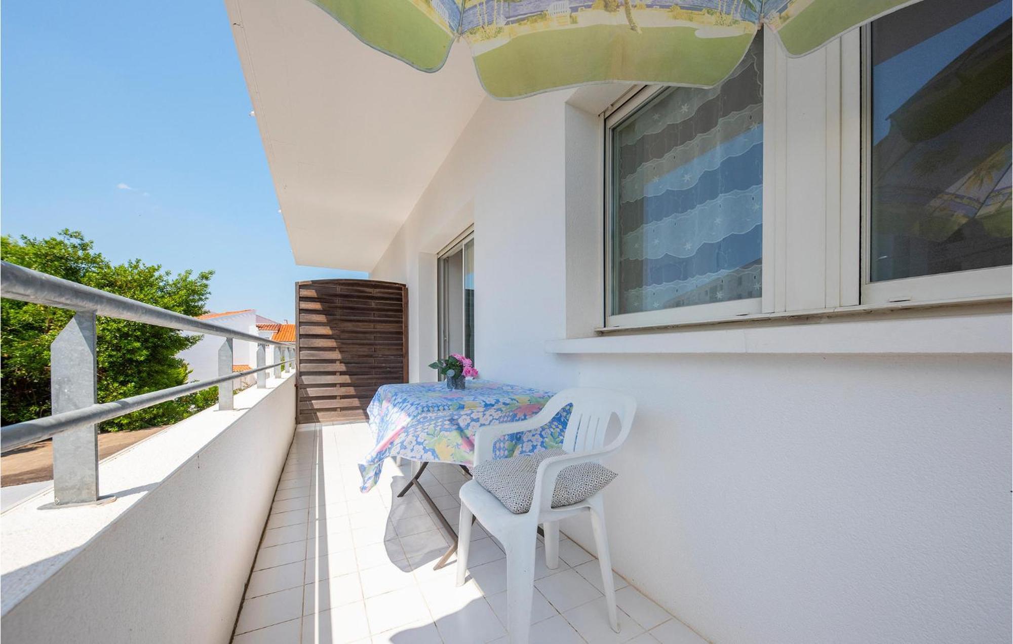 Gorgeous Apartment In Royan With Kitchen Exterior foto
